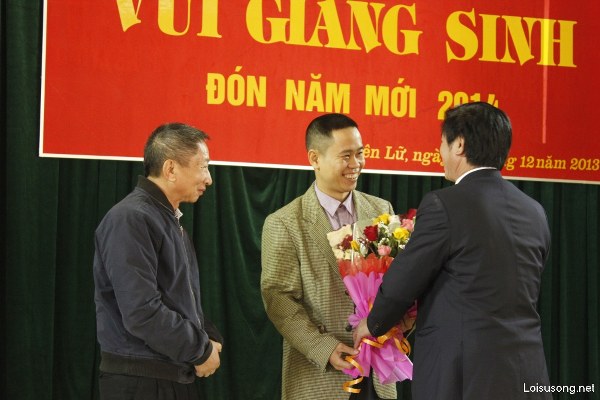 Gi&aacute;ng Sinh Sớm Đến Với Những Trẻ Em Khuyết Tật
