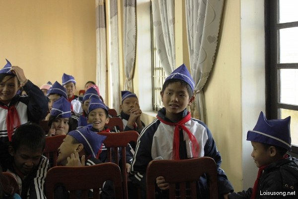 Gi&aacute;ng Sinh Sớm Đến Với Những Trẻ Em Khuyết Tật