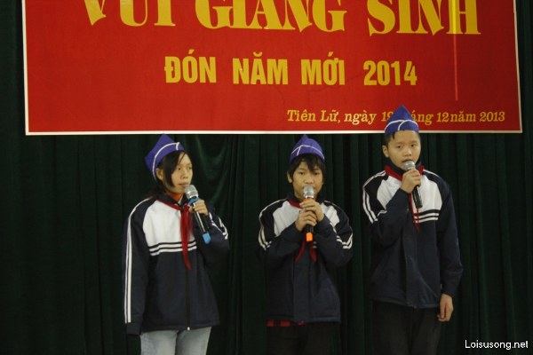 Gi&aacute;ng Sinh Sớm Đến Với Những Trẻ Em Khuyết Tật
