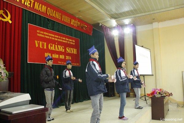 Gi&aacute;ng Sinh Sớm Đến Với Những Trẻ Em Khuyết Tật