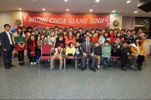 Chung Vui Gi&aacute;ng Sinh C&ugrave;ng Hội Th&aacute;nh Lời Sự Sống Việt Nam Tại Moscow, Malaysia, Australia, H&agrave;n Quốc