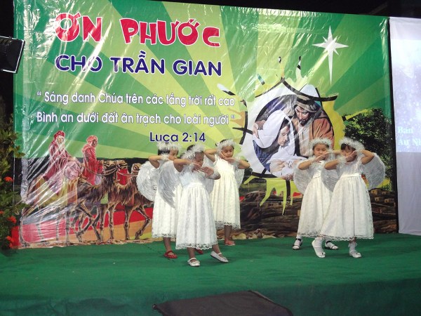 TRUYỀN GIẢNG MỪNG CH&Uacute;A GI&Aacute;NG SINH TẠI ĐIỂM NH&Oacute;M VĨNH KIM - MỸ THO.