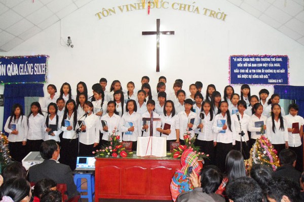 Đ&Ecirc;M TH&Aacute;NH NHẠC MỪNG CH&Uacute;A GI&Aacute;NG SINH TẠI CHI HỘI T&Agrave; NUNG &ndash; L&Acirc;M ĐỒNG