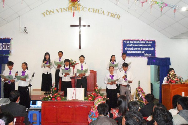 Đ&Ecirc;M TH&Aacute;NH NHẠC MỪNG CH&Uacute;A GI&Aacute;NG SINH TẠI CHI HỘI T&Agrave; NUNG &ndash; L&Acirc;M ĐỒNG