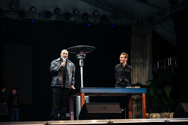 nick vujicic, uruguay, worldoutreach tour,
