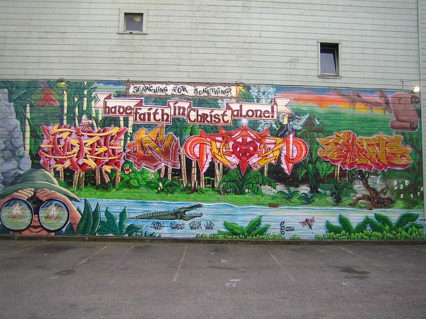 chia sẻ ph&uacute;c &acirc;m qua nghệ thuật graffiti