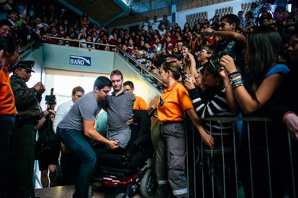 h&agrave;nh tr&igrave;nh nam mỹ, World Outreach Tour, nick vujicic, bolivia