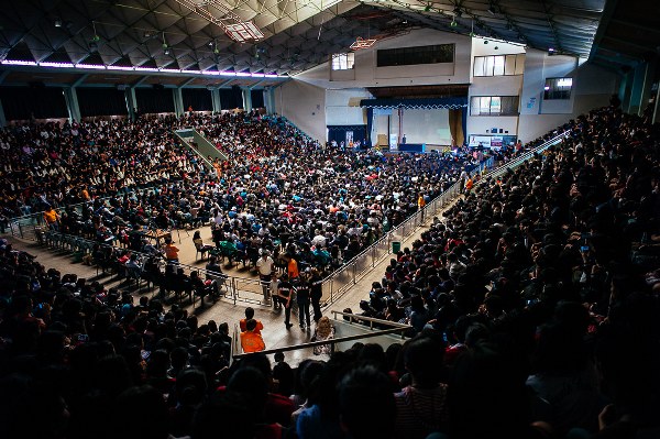 h&agrave;nh tr&igrave;nh nam mỹ, World Outreach Tour, nick vujicic, bolivia