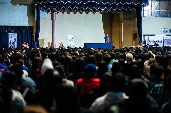 h&agrave;nh tr&igrave;nh nam mỹ, World Outreach Tour, nick vujicic, bolivia