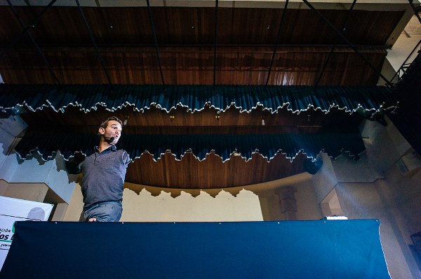 h&agrave;nh tr&igrave;nh nam mỹ, World Outreach Tour, nick vujicic, bolivia