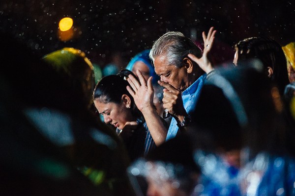 h&agrave;nh tr&igrave;nh nam mỹ, World Outreach Tour, nick vujicic, bolivia