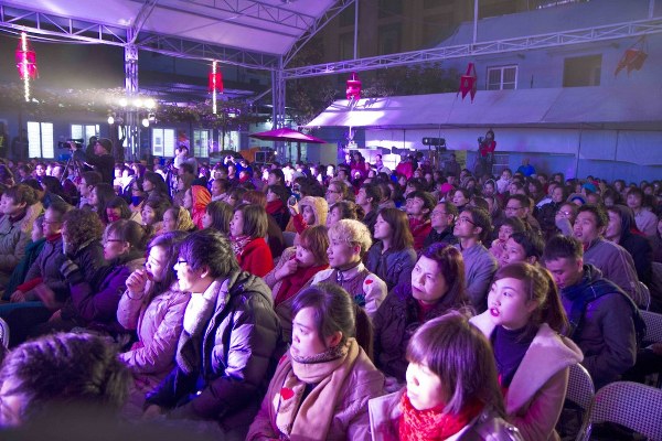 56 Th&acirc;n Hữu Tiếp Nhận Ch&uacute;a Trong Đ&ecirc;m R&eacute;t Buốt Tại Thủ Đ&ocirc;