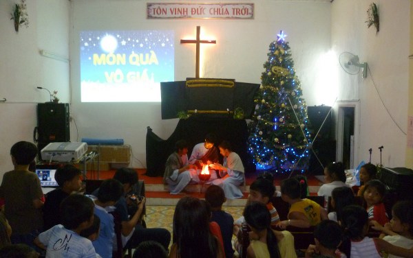 TRUYỀN GIẢNG GIÁNG SINH NĂM 2013 TẠI HỘI THÁNH TẮC VÂN - CÀ MAU