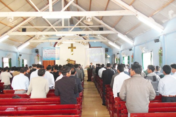 HIỆP NGUYỆN MỤC SƯ - TRUYỀN ĐẠO TỈNH L&Acirc;M ĐỒNG TH&Aacute;NG 5/2014