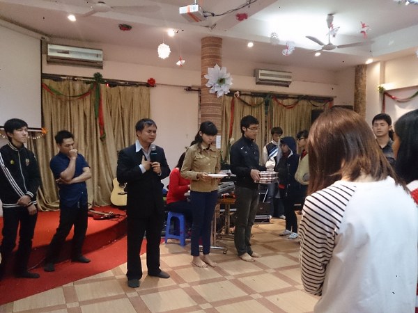 Mối Quan Hệ Với Ch&uacute;a V&agrave; Với Nhau-Buổi Nh&oacute;m Thanh Ni&ecirc;n 04/01/2014