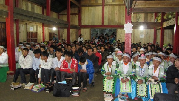 kh&ocirc;ng khí đón giáng sinh của các tín hữu H&rsquo;m&ocirc;ng tại tỉnh Bắc Kạn