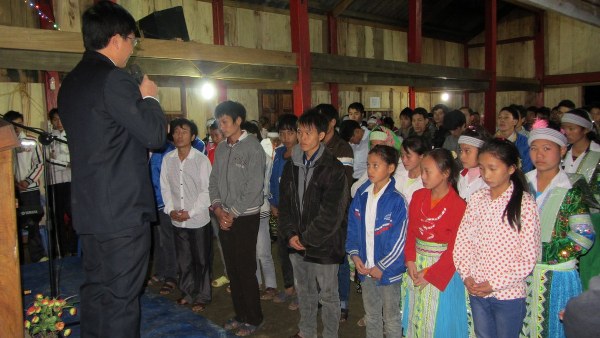 kh&ocirc;ng khí đón giáng sinh của các tín hữu H&rsquo;m&ocirc;ng tại tỉnh Bắc Kạn
