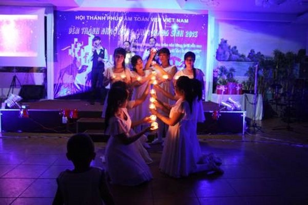 chương trình truyền giảng Thánh Nhạc Mừng Chúa Giáng sinh Hội Thánh Phúc Âm Toàn vẹn Việt Nam