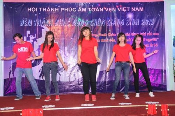 chương trình truyền giảng Thánh Nhạc Mừng Chúa Giáng sinh Hội Thánh Phúc Âm Toàn vẹn Việt Nam