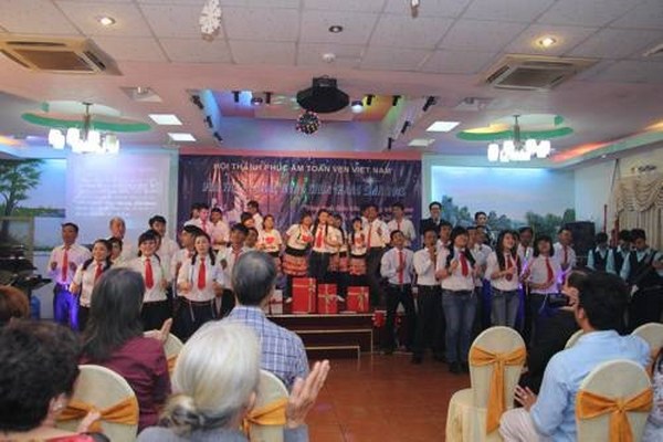 chương trình truyền giảng Thánh Nhạc Mừng Chúa Giáng sinh Hội Thánh Phúc Âm Toàn vẹn Việt Nam