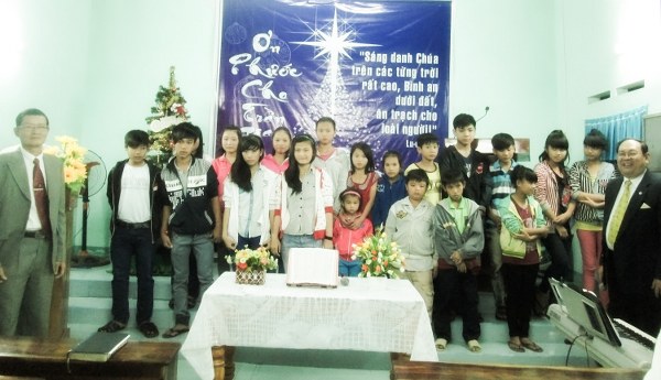 TRUYỀN GIẢNG GI&Aacute;NG SINH TẠI HỘI TH&Aacute;NH TUY H&Ograve;A, PH&Uacute; Y&Ecirc;N.