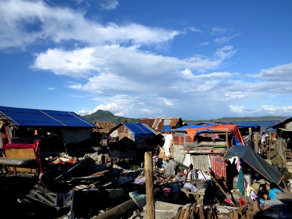 V&agrave;i Ghi Nhận Sau Chuyến Thăm Người D&acirc;n Ở Tacloban &ndash; Philippines Sau B&atilde;o Hải Yến 8/11/2013