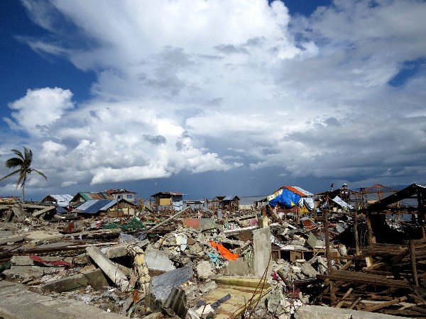V&agrave;i Ghi Nhận Sau Chuyến Thăm Người D&acirc;n Ở Tacloban &ndash; Philippines Sau B&atilde;o Hải Yến 8/11/2013