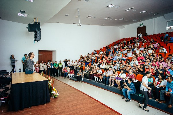nam mỹ,bolivia,nick vujicic,world outreach tour,h&agrave;nh tr&igrave;nh, colombia