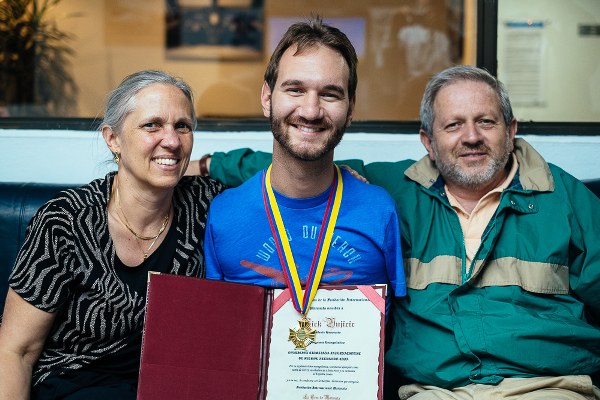 nam mỹ,bolivia,nick vujicic,world outreach tour,h&agrave;nh tr&igrave;nh, colombia