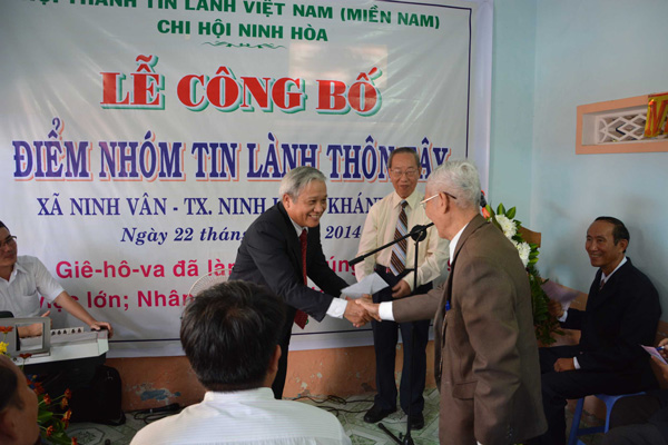 LỄ C&Ocirc;NG BỐ ĐIỂM NH&Oacute;M TIN L&Agrave;NH TH&Ocirc;N T&Acirc;Y, X&Atilde; NINH V&Acirc;N, TỈNH KH&Aacute;NH H&Ograve;A