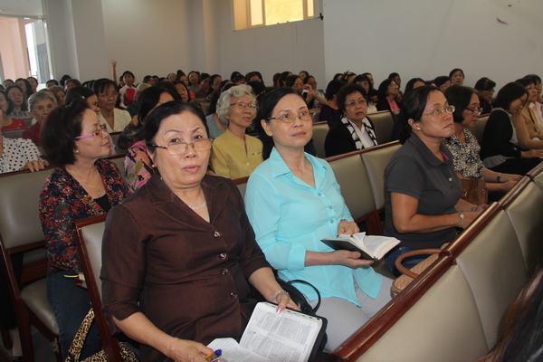 BỒI LINH PHỤ NỮ KHU VỰC TP. HCM