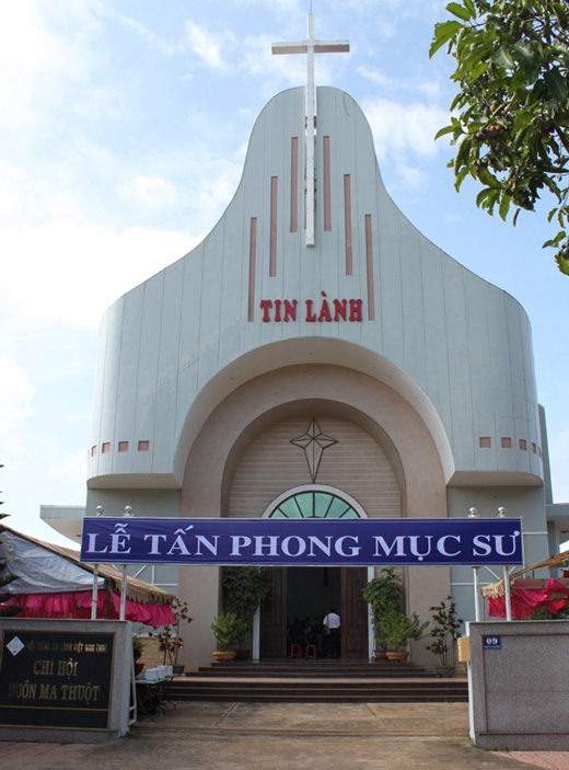 LỄ TẤN PHONG MỤC SƯ TẠI CHI HỘI BU&Ocirc;N MA THUỘT