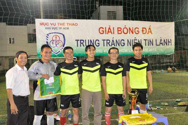 GIẢI B&Oacute;NG Đ&Aacute; TRUNG TR&Aacute;NG NI&Ecirc;N TIN L&Agrave;NH KHU VỰC TP. HCM
