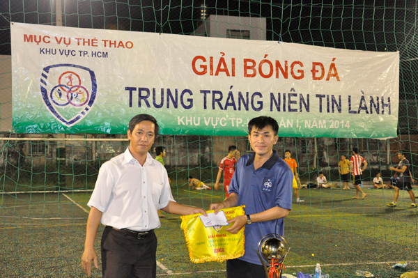 GIẢI B&Oacute;NG Đ&Aacute; TRUNG TR&Aacute;NG NI&Ecirc;N TIN L&Agrave;NH KHU VỰC TP. HCM