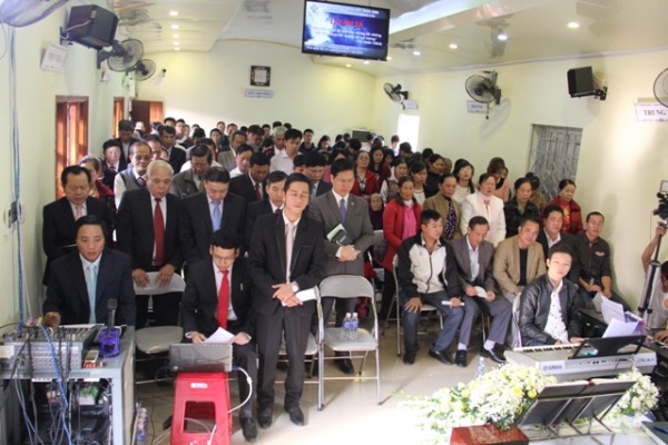 Lễ Cảm Tạ V&agrave; Cung Hiến Tại HTTL M&oacute;ng C&aacute;i