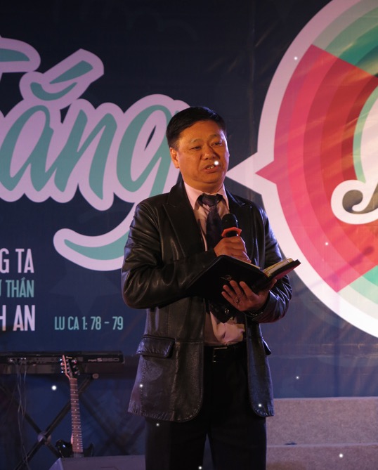 Hơn 25 thân hữu tiếp nhận Chúa qua đêm Truyền giảng “Bài Ca Chiến Thắng”