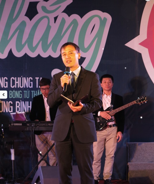 Hơn 25 thân hữu tiếp nhận Chúa qua đêm Truyền giảng “Bài Ca Chiến Thắng”