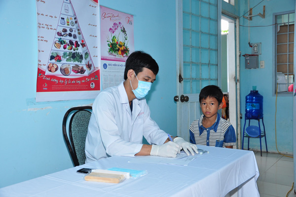 HỘI THÁNH KẾ SÁCH THỰC HIỆN KHÁM BỆNH TỪ THIỆN TẠI XÃ KẾ AN