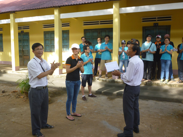 HOẠT ĐỘNG TỪ THIỆN NH&Acirc;N DỊP GI&Aacute;NG SINH 2014 CỦA HỘI TH&Aacute;NH V&Otilde; ĐẮT