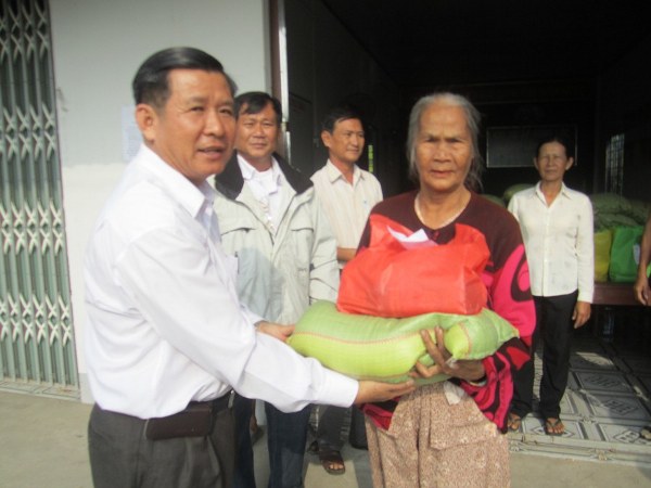 QU&Agrave; TẾT CHO ANH EM NGH&Egrave;O KH&Oacute; TẠI TỈNH KI&Ecirc;N GIANG