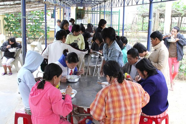 CHƯƠNG TRÌNH TỪ THIỆN TẠI TRUNG TÂM NUÔI DƯỠNG NGƯỜI TÂM THẦN QUẢNG NAM
