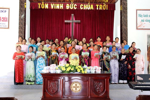 BẾ GIẢNG KH&Oacute;A HỌC NGƯỜI NỮ TRONG NH&Agrave; CH&Uacute;A TẠI HTTL B&Igrave;NH QUẾ