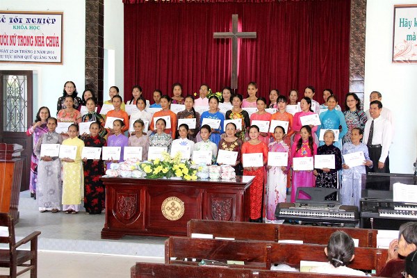 BẾ GIẢNG KH&Oacute;A HỌC NGƯỜI NỮ TRONG NH&Agrave; CH&Uacute;A TẠI HTTL B&Igrave;NH QUẾ