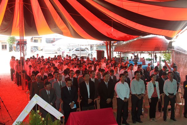 khởi c&ocirc;ng x&acirc;y dựng nh&agrave; thờ b&igrave;nh sơn
