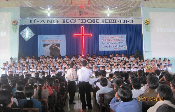 5.000 NGƯỜI BAHNAR DỰ HỘI ĐỒNG BỒI LINH TẠI TỈNH GIA LAI