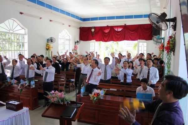 BAN ĐIỀU H&Agrave;NH HT PH&Uacute;C &Acirc;M TO&Agrave;N VẸN VN BỒI LINH THĂM VIẾNG C&Aacute;C GI&Aacute;O HẠT MIỀN TRUNG.
