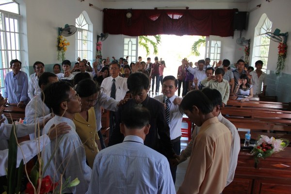 BAN ĐIỀU H&Agrave;NH HT PH&Uacute;C &Acirc;M TO&Agrave;N VẸN VN BỒI LINH THĂM VIẾNG C&Aacute;C GI&Aacute;O HẠT MIỀN TRUNG.