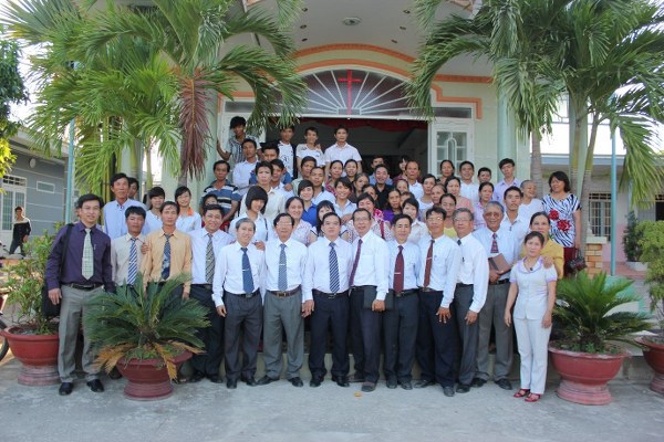 BAN ĐIỀU H&Agrave;NH HT PH&Uacute;C &Acirc;M TO&Agrave;N VẸN VN BỒI LINH THĂM VIẾNG C&Aacute;C GI&Aacute;O HẠT MIỀN TRUNG.