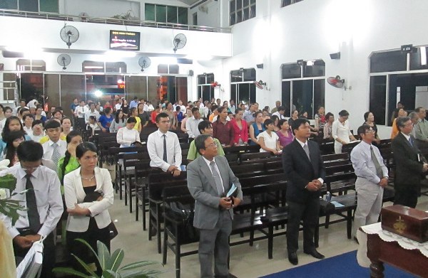 TH&Aacute;NH NHẠC TRUYỀN GIẢNG PHỤC SINH TẠI C&Agrave; MAU