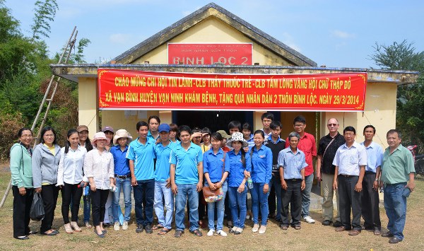KH&Aacute;M BỆNH CHO NGƯỜI D&Acirc;N TẠI HUYỆN VẠN NINH, KH&Aacute;NH H&Ograve;A